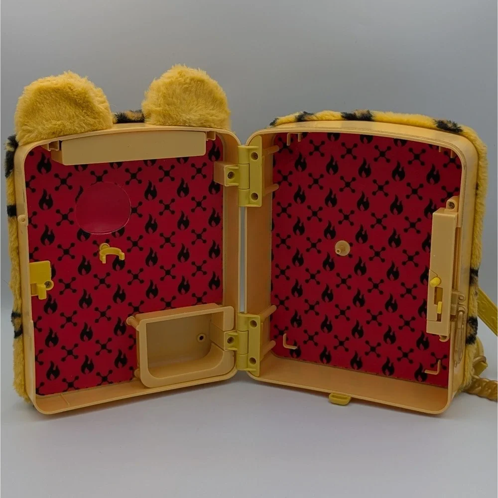 Na Na Na Surprise Backpack Bedroom Playset Leopard Print Plush Doll Case Only